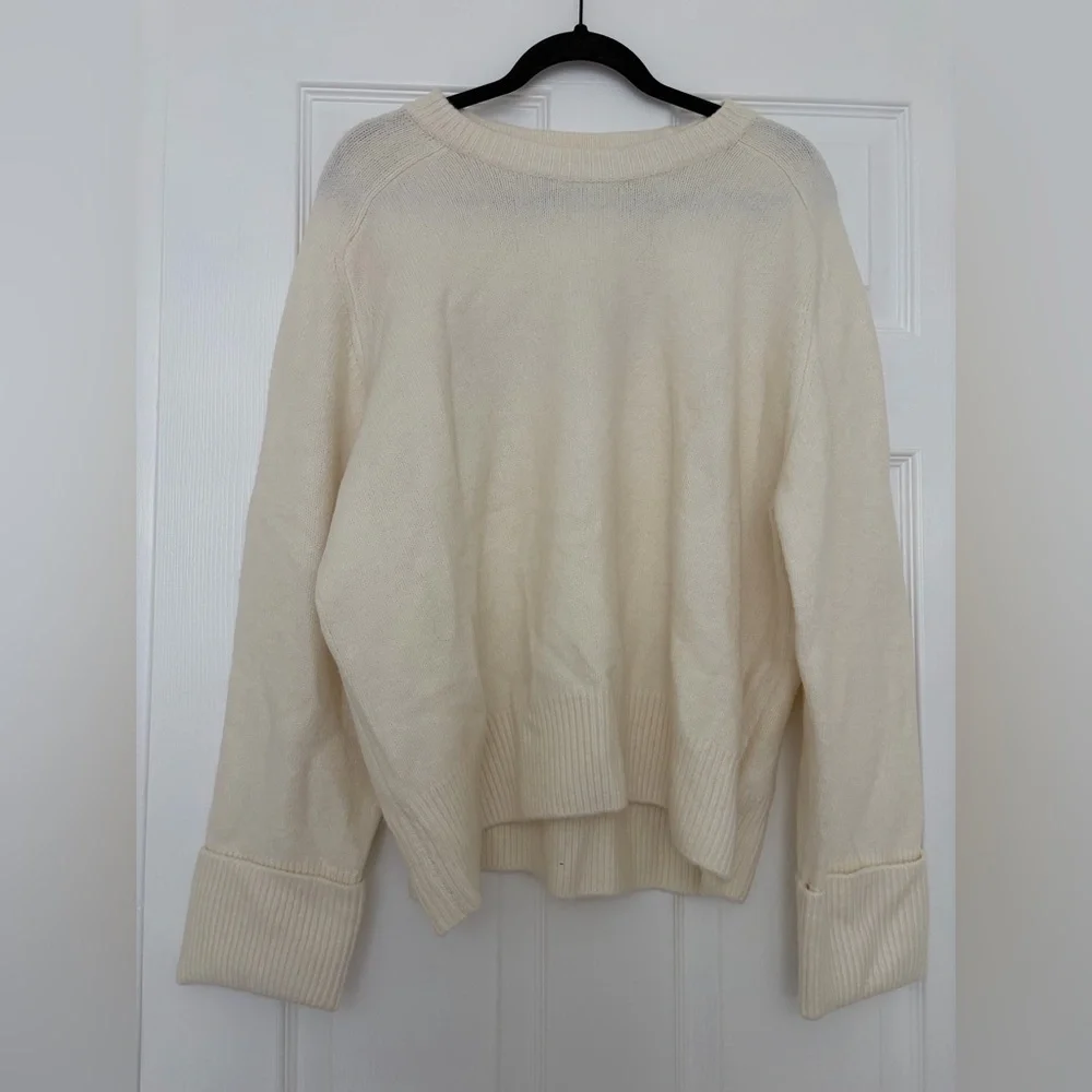 ABERCROMBIE & FITCH - sweater - NEW WITH TAGS - Picture 1 of 2